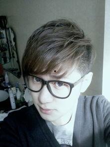 快手网红孙晨身高,快手网红身高揭秘，身高与人气背后的故事